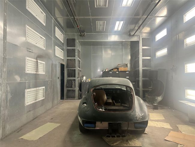View of garage | Image 9