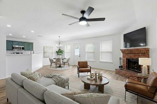 215 Willow Creek Ln, Terrell, TX, 75160-5145 | Card Image