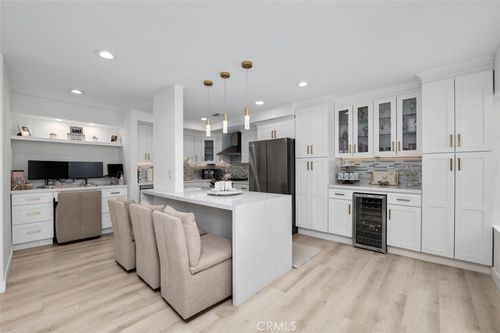 14014 Milbank St, Sherman Oaks, CA, 91423-2982 | Card Image
