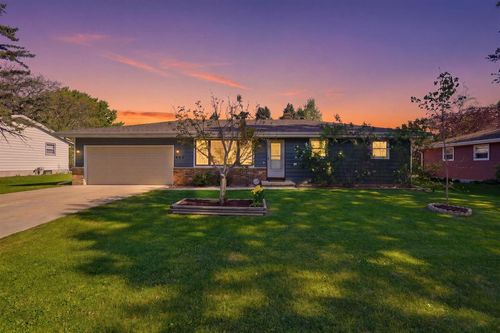 805 Miller Drive, Oregon, WI, 53575 | Card Image