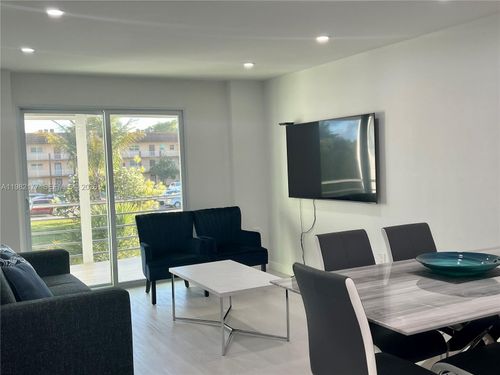 207-8595 Sunrise Lakes Blvd, Sunrise, FL, 33322-1473 | Card Image