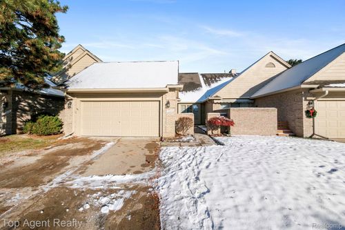 13359 Lillian Ln, Sterling Heights, MI, 48313-2641 | Card Image