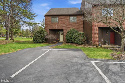 1001 Village Road, ORWIGSBURG, PA, 17961 | Card Image