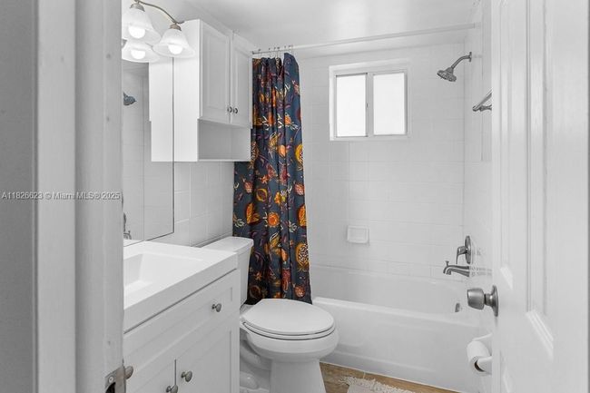 APT-304 - 7910 Taft St, Condo with 2 bedrooms, 1 bathrooms and null parking in Pembroke Pines FL | Image 11