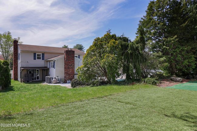 70 Old Bridge Dr, House other with 4 bedrooms, 3 bathrooms and null parking in Howell NJ | Image 37
