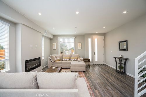 unit-a-7030 Valmont St, Tujunga, CA, 91042-3737 | Card Image