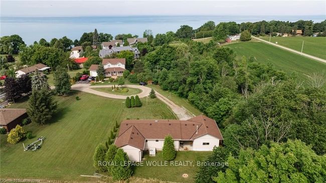 73034 Claudette Dr, House other with 3 bedrooms, 2 bathrooms and 6 parking in Zurich ON | Image 5