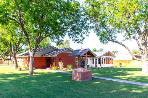 305 N Avenue K E, Haskell, TX, 79521 | Card Image