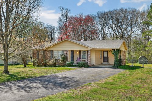 18 Town Rd, Fayetteville, TN, 37334-6340 | Card Image
