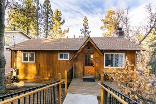 860 Villa Grove Ave, Big Bear Lake, CA, 92315 | Card Image