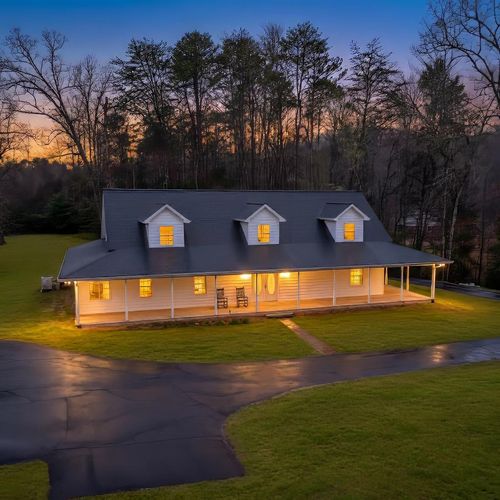 221 Hunter Lane, Marble, NC, 28905 | Card Image