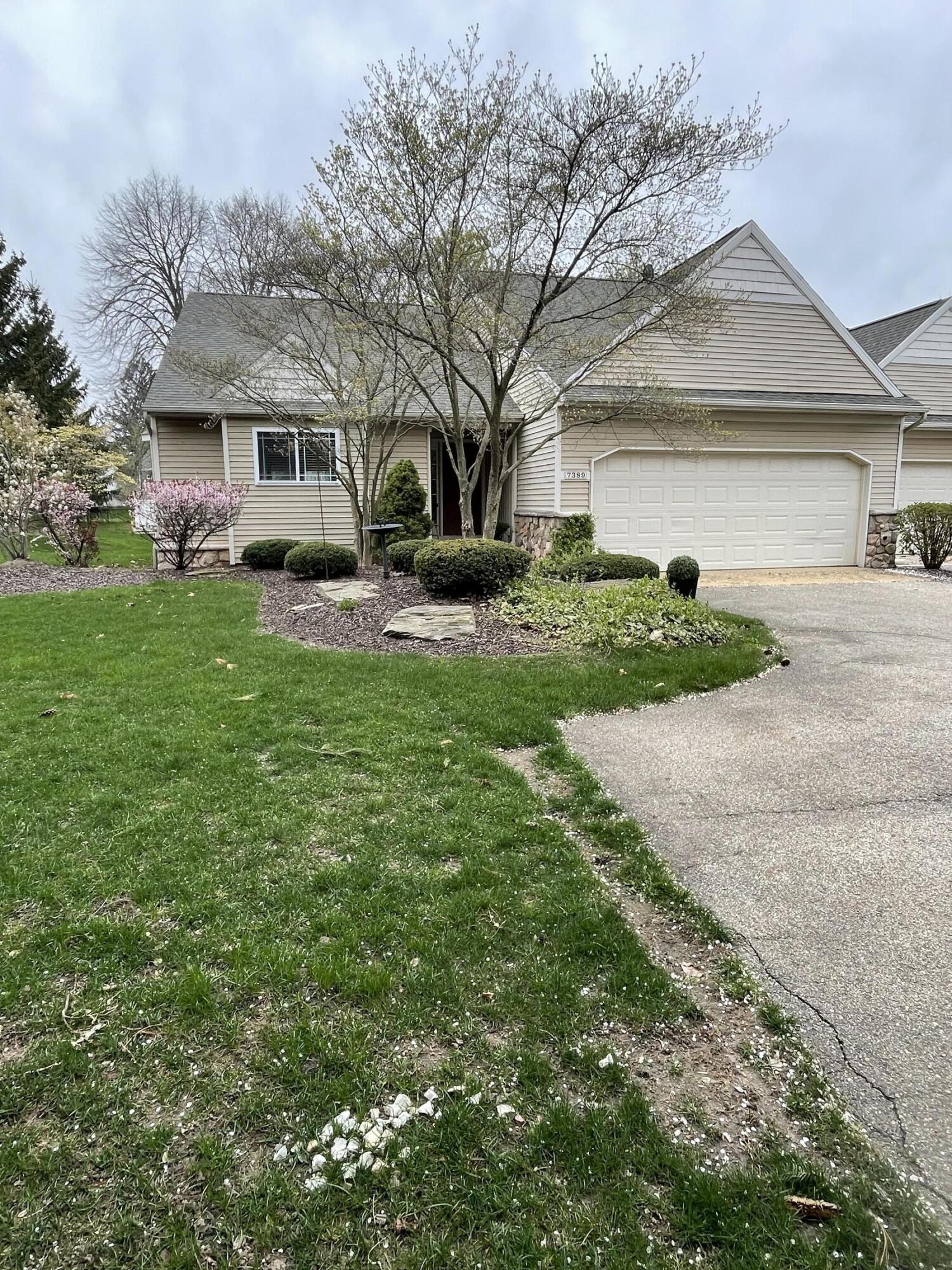 Rock Canyon Dr, Byron Center, MI 49315