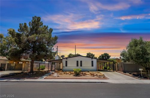 5235 Sir James Way, Las Vegas, NV, 89110-4823 | Card Image