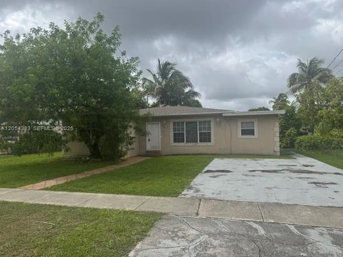 374 Ne 171st St, North Miami Beach, FL, 33162-2354 | Card Image