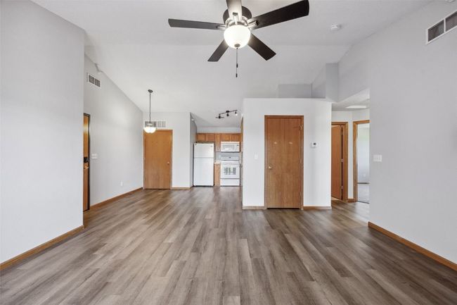 UNIT-11 - 620 Colton Cir Ne, Condo with 2 bedrooms, 1 bathrooms and null parking in Cedar Rapids IA | Image 5
