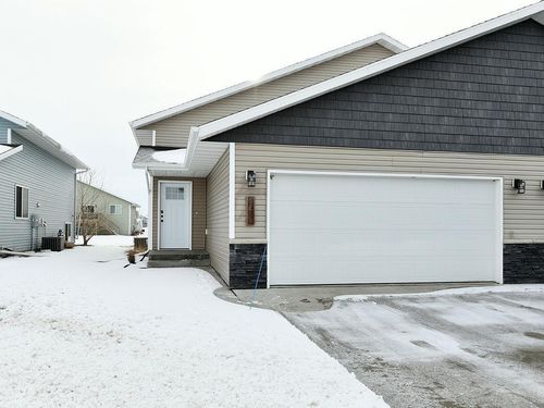 7250 30th St S, Fargo, ND, 58104-4634 | Card Image