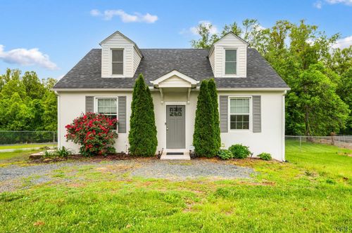328 Elon Rd, Madison Heights, VA, 24572-2587 | Card Image