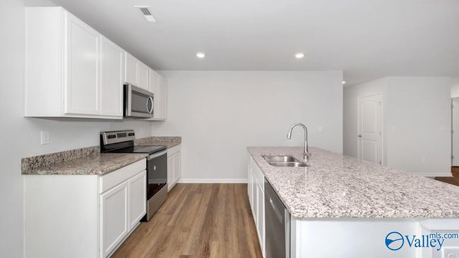 6154 Feather Way Se, House other with 3 bedrooms, 2 bathrooms and null parking in Owens Cross Roads AL | Image 11
