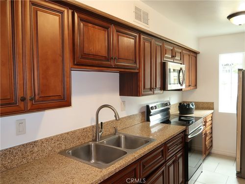 5-8055 Canby Ave, Reseda, CA, 91335 | Card Image