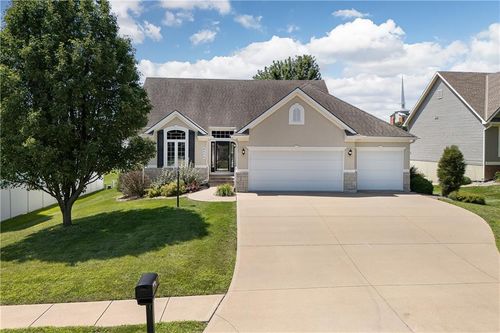4506 Hallbrook Dr, Saint Joseph, MO, 64506-4592 | Card Image