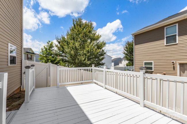 2005 Amos Oaks Ln, House other with 3 bedrooms, 3 bathrooms and null parking in Charlotte NC | Image 35