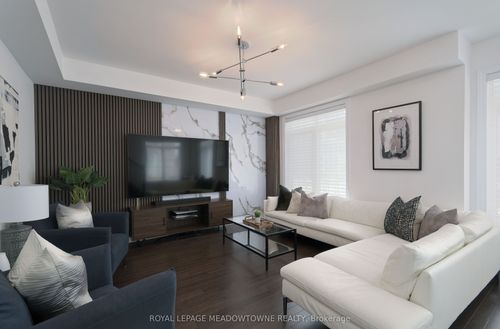 3215 William Coltson Ave, Oakville, ON, L6H0X1 | Card Image