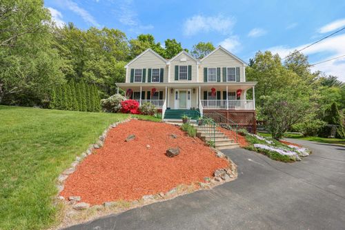 13 Jump Ln, Hudson, NH, 03051-6400 | Card Image