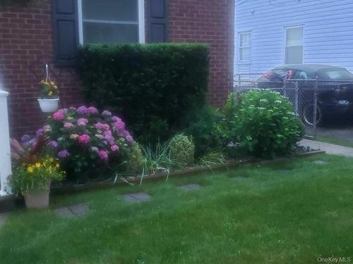 146 243rd St, Rosedale, NY, 11422-2448 | Card Image