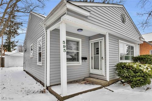 595 Oakmoor Rd, Bay Village, OH, 44140-2526 | Card Image