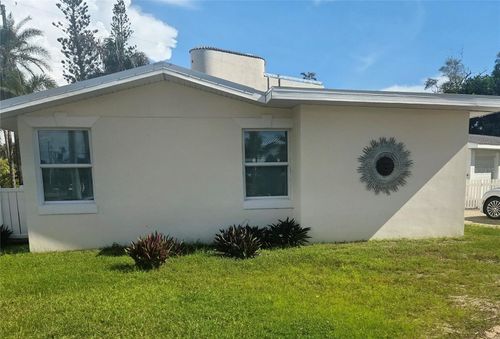 117 79th St, Holmes Beach, FL, 34217-1051 | Card Image