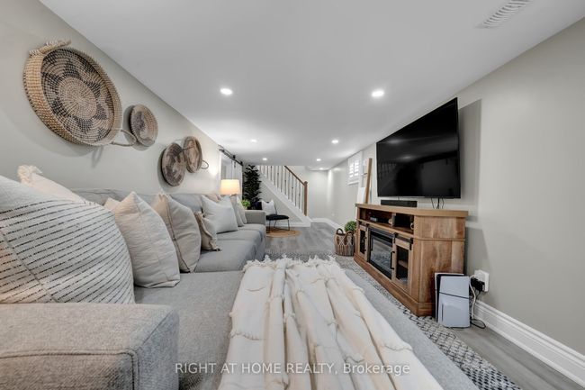 158 Stacey Ave, House other with 3 bedrooms, 2 bathrooms and 2 parking in Oshawa ON | Image 44