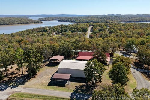124 London Dock Ln, Canadian, OK, 74425-5135 | Card Image