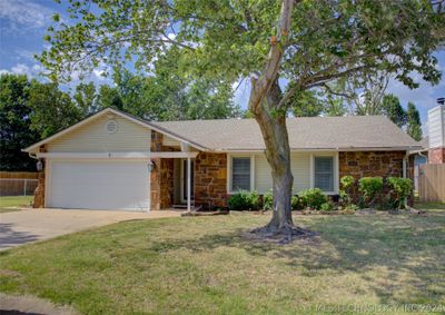 471 E 142nd Place, House other with 3 bedrooms, 2 bathrooms and null parking in Glenpool OK | Image 1