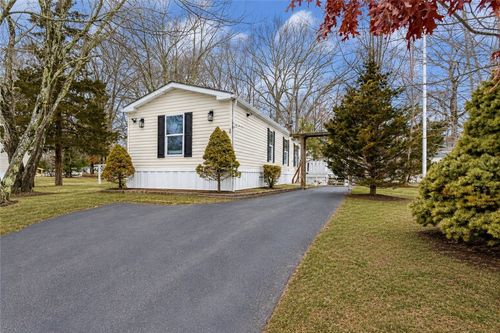 38 Torch Ln, Coventry, RI, 02816-4011 | Card Image
