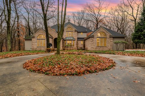 878 E 600 N, Laporte, IN, 46350-7221 | Card Image