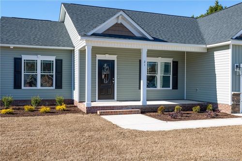 21 Cedar View Ln, Clinton, NC, 28328-8781 | Card Image
