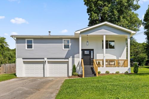 6905 Creeklands Ln, Hixson, TN, 37343-2966 | Card Image