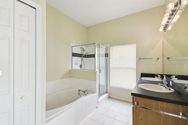 Primary en-suite with separate shower/bath | Image 15