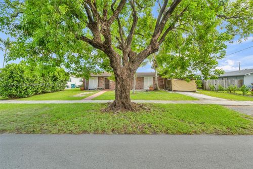 9982 Sw 196th St, Cutler Bay, FL, 33157-8666 | Card Image