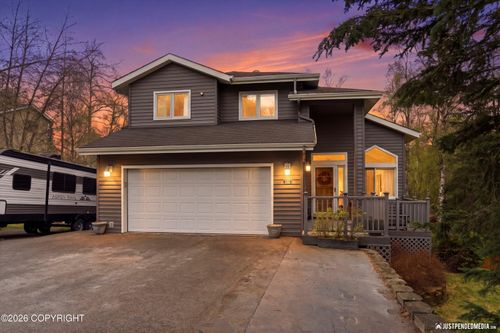 11027 Kaskanak Dr, Eagle River, AK, 99577-8311 | Card Image