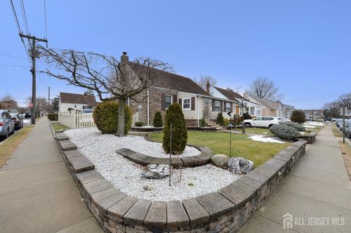 379 Ashley St, Perth Amboy, NJ, 08861-2028 | Card Image