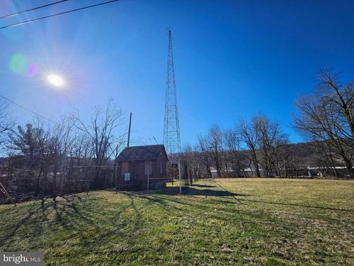 270 Line St, Easton, PA, 18042-7239 | Card Image