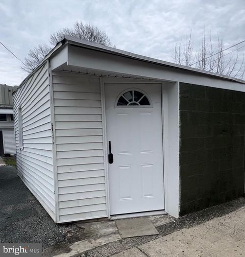 614 Minor St, READING, PA, 19602-2724 | Card Image