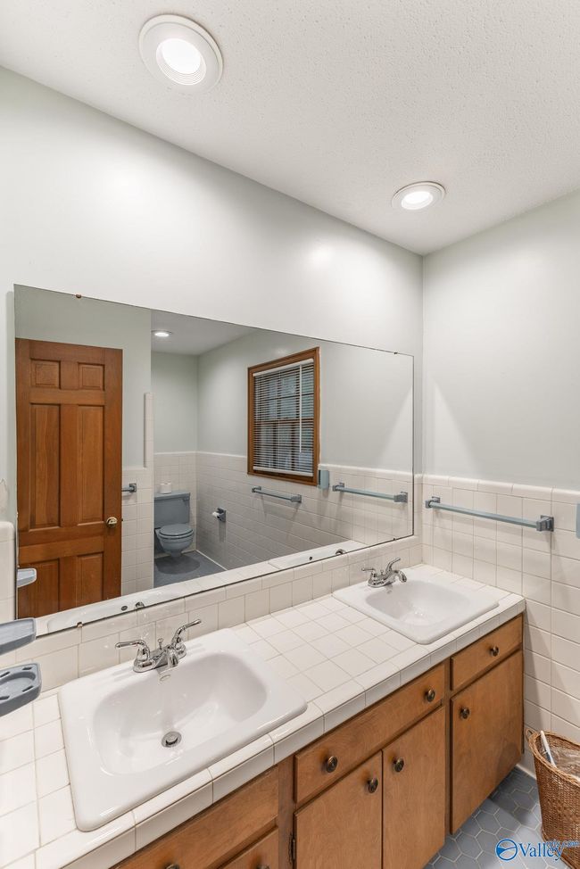 2501 College St Se, House other with 5 bedrooms, 3 bathrooms and null parking in Decatur AL | Image 29
