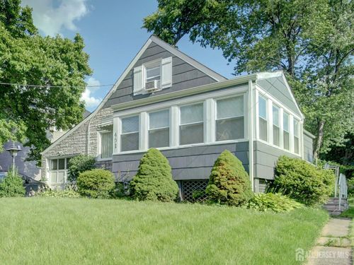 451 Burroughs Ter, Union, NJ, 07083-7340 | Card Image