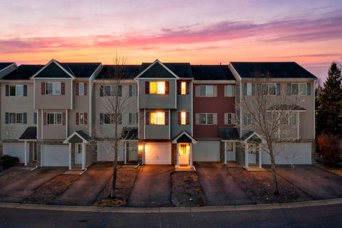 109 19th Ave Se, Cambridge, MN, 55008-9330 | Card Image