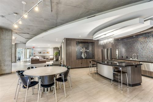 apt-2220-1901 Post Oak Blvd, Houston, TX, 77056-3930 | Card Image