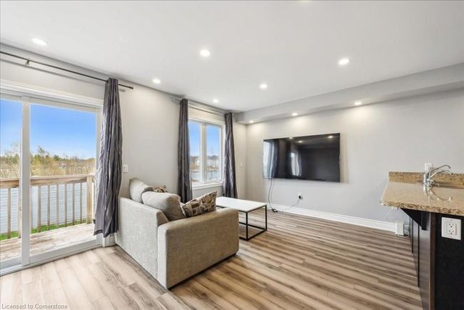 734 Cook Cres, Townhouse with 3 bedrooms, 3 bathrooms and 2 parking in Shelburne ON | Image 5