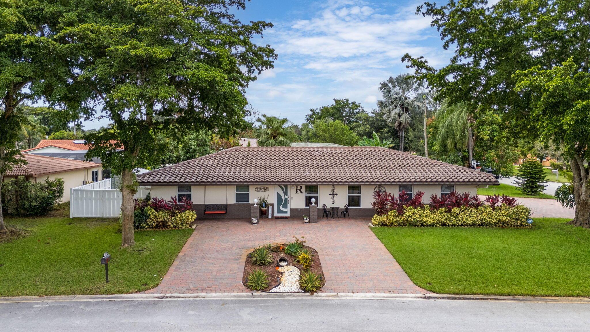 27th Dr, Coral Springs, FL 33065