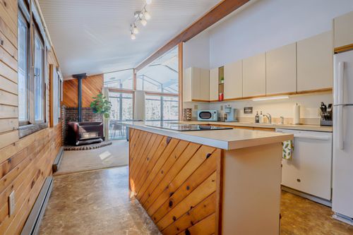 4 N Shore Dr, Center Barnstead, NH, 03225-3357 | Card Image